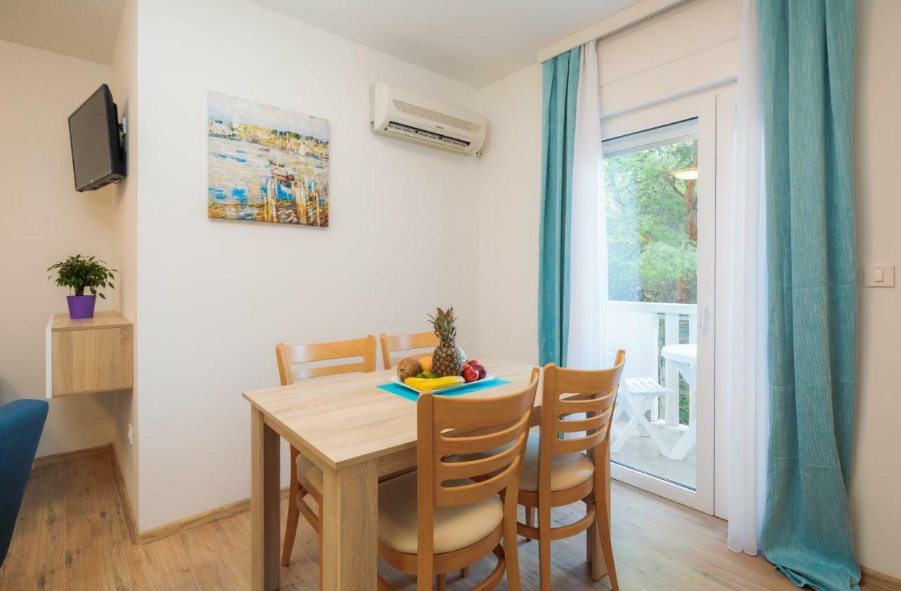 Villa Charlotte 奥米什 外观 照片